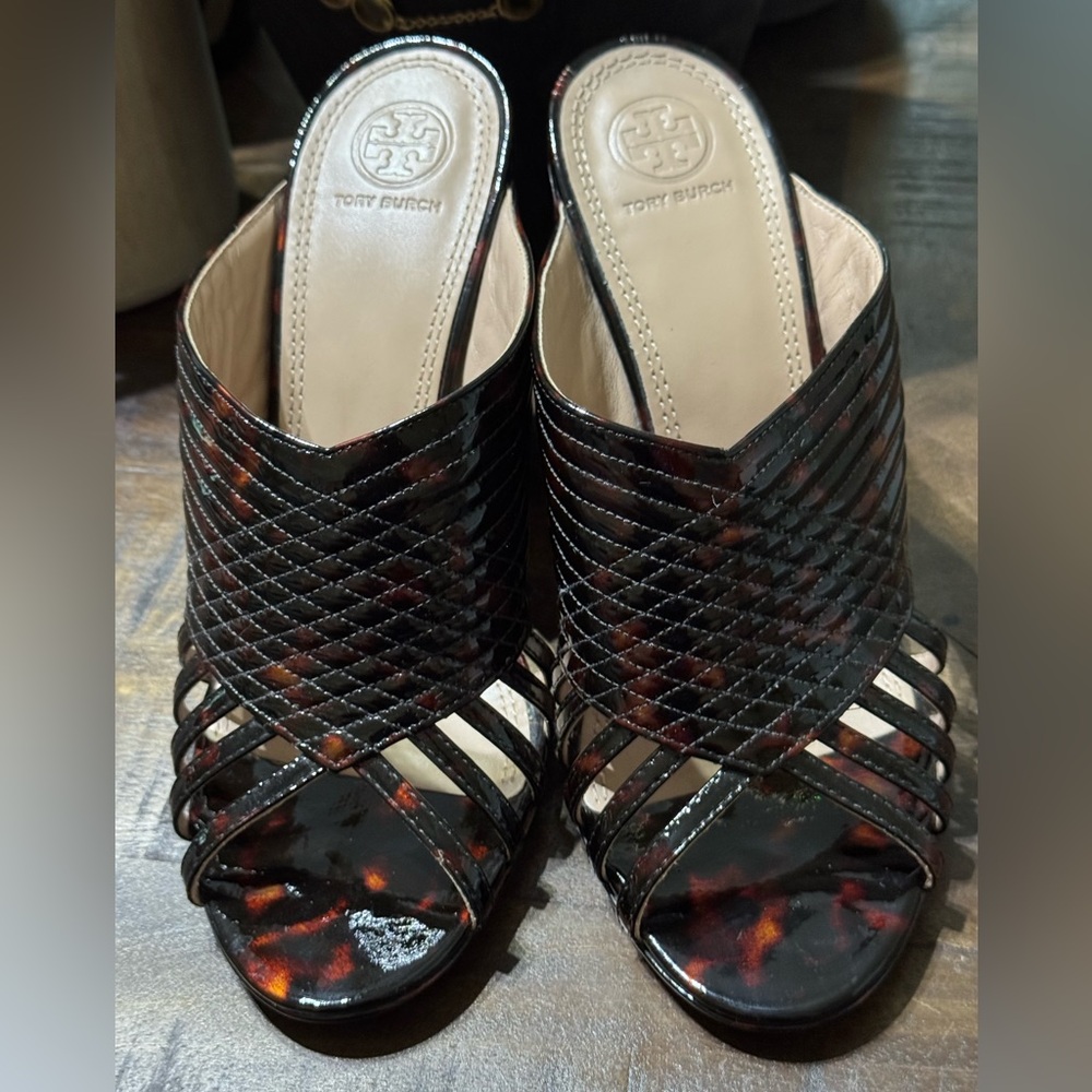 EUC Tory Burch Size 8.5 Brida Mules Tortoise Shell Shoes. sandles. heels